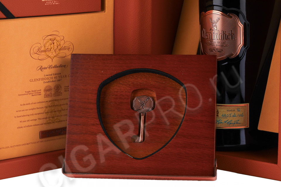 ключ от виски glenfiddich 40 years 0.7л