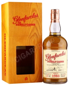 Виски Гленфарклас Фэмэли Каскс 1983 года 0.7л в деревянной упаковке