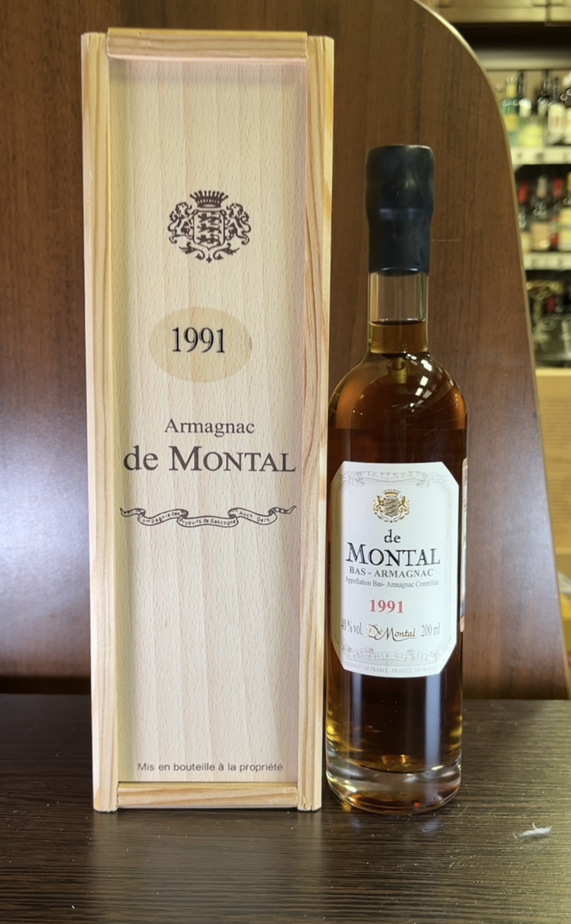 Bas Armagnac de Montal 1991 years Арманьяк Баз Арманьяк де Монталь 1991 года 0.2л в деревянной упаковке