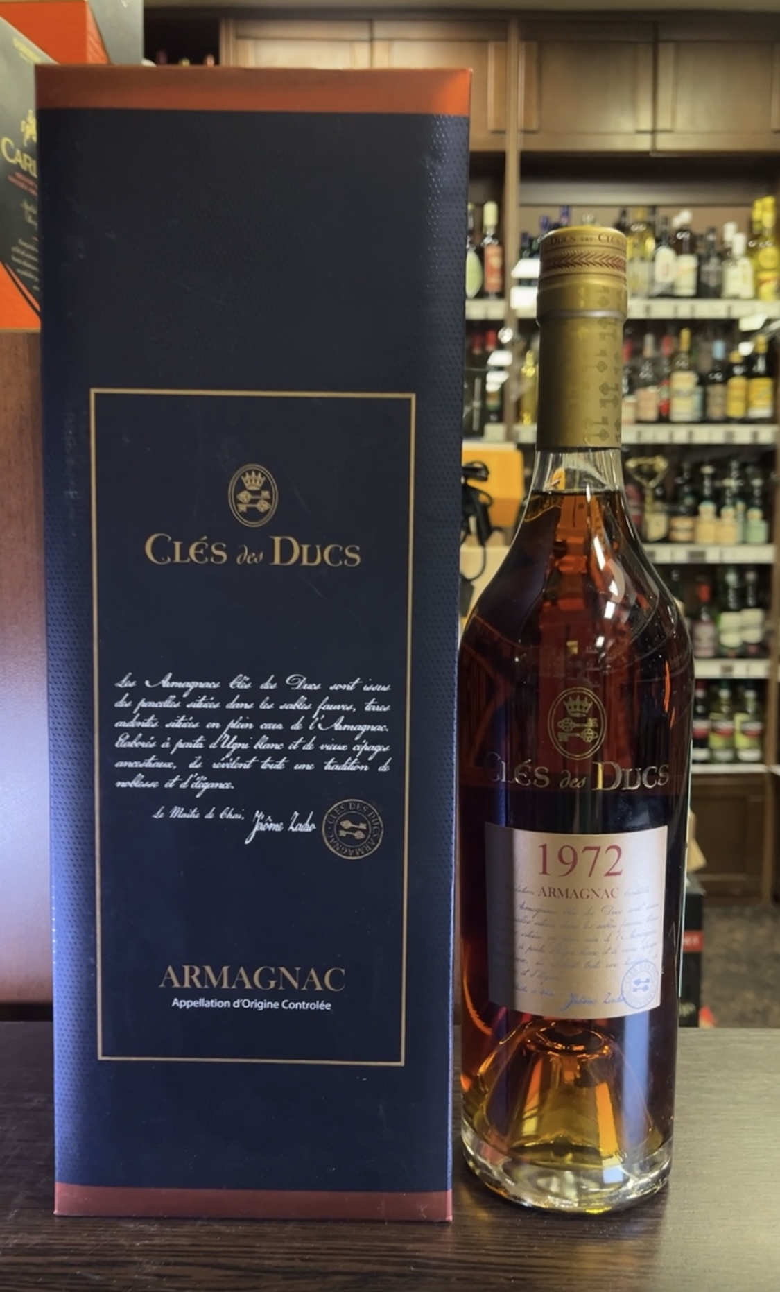 Armagnac Cles des Ducs Millesime 1972 Арманьяк Кле де Дюк Миллезим 1972г 0.7л в подарочной упаковке