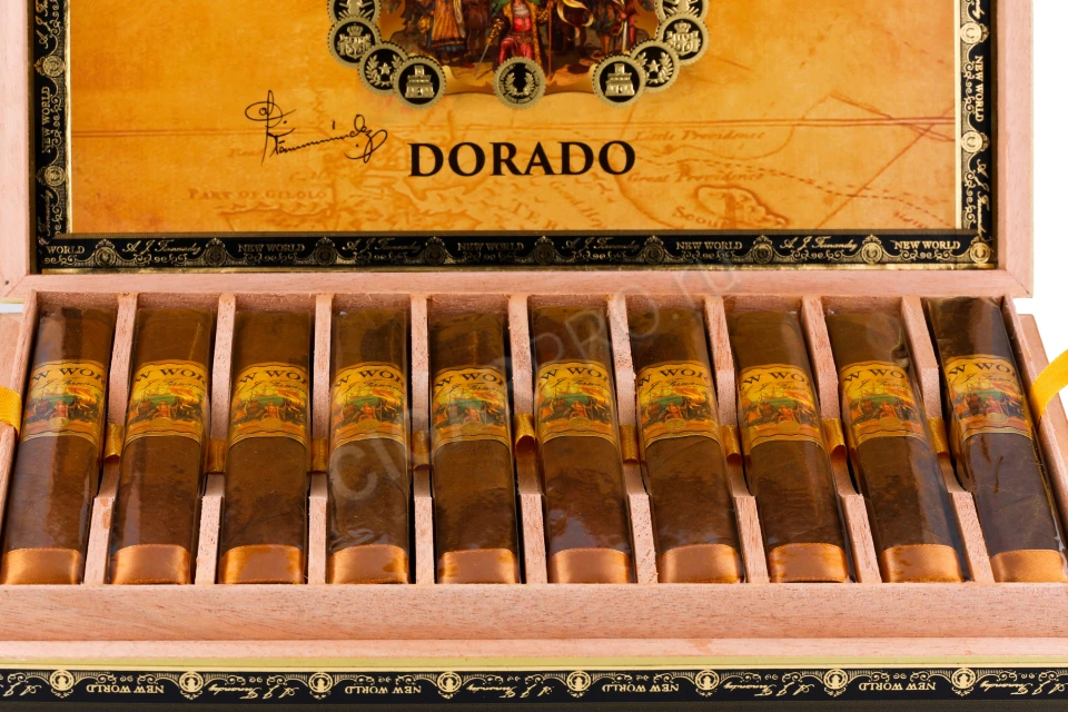 AJ Fernandez New World Dorado Robusto