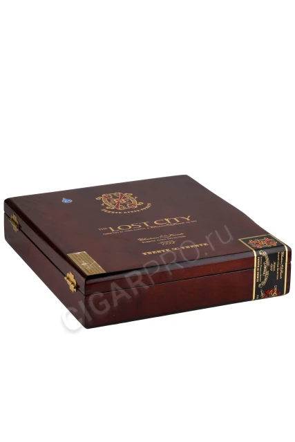 Коробка Сигар Arturo Fuente FFOX Fuente Fuente Opus X Lost City Toro