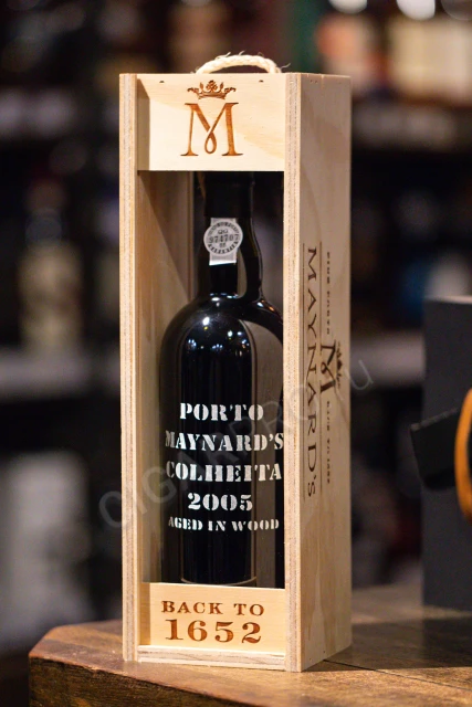 Maynards Porto Colheita 2005 Портвейн Майнардс Порто Колейта 2005г 0.75л в подарочной коробке