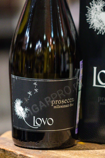 Lovo Prosecco Millesimato Игристое вино Лово Просекко Миллезимато 0.75л в подарочной упаковке