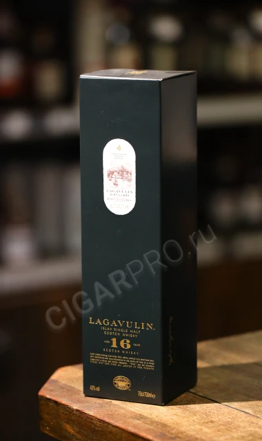 Подарочная коробка Виски lagavulin 16 years old 0.75л