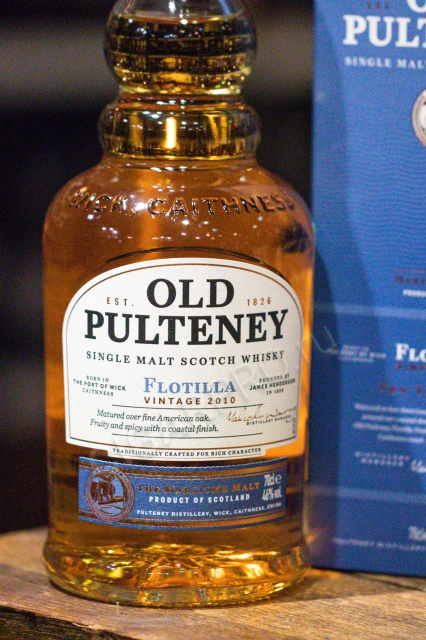 Old Pulteney Flotilla Виски Олд Палтени Флотилия 0.7л в подарочной упаковке