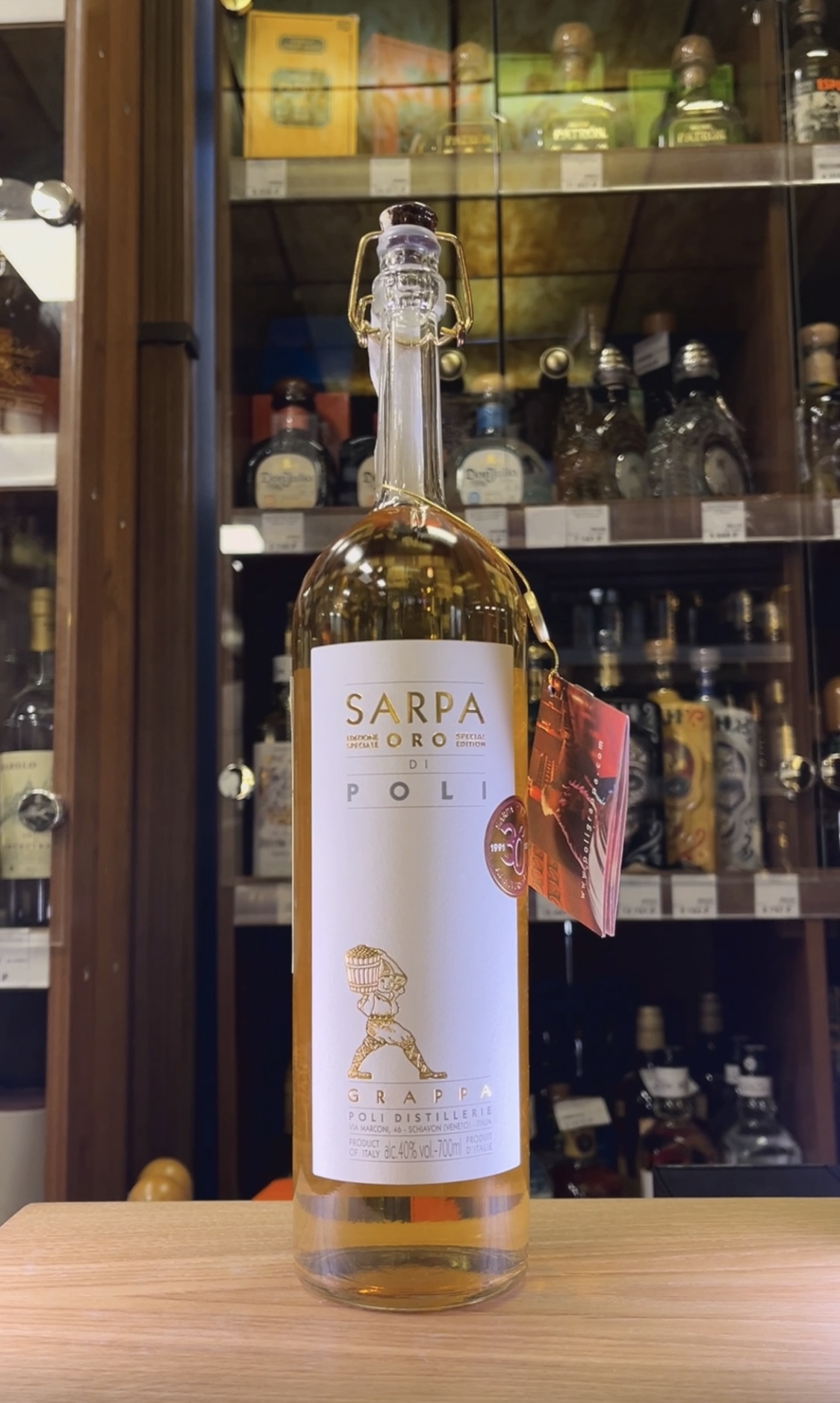 Poli Sarpa Oro di Poli Граппа Сарпа Оро ди Поли 0.7л в подарочной тубе