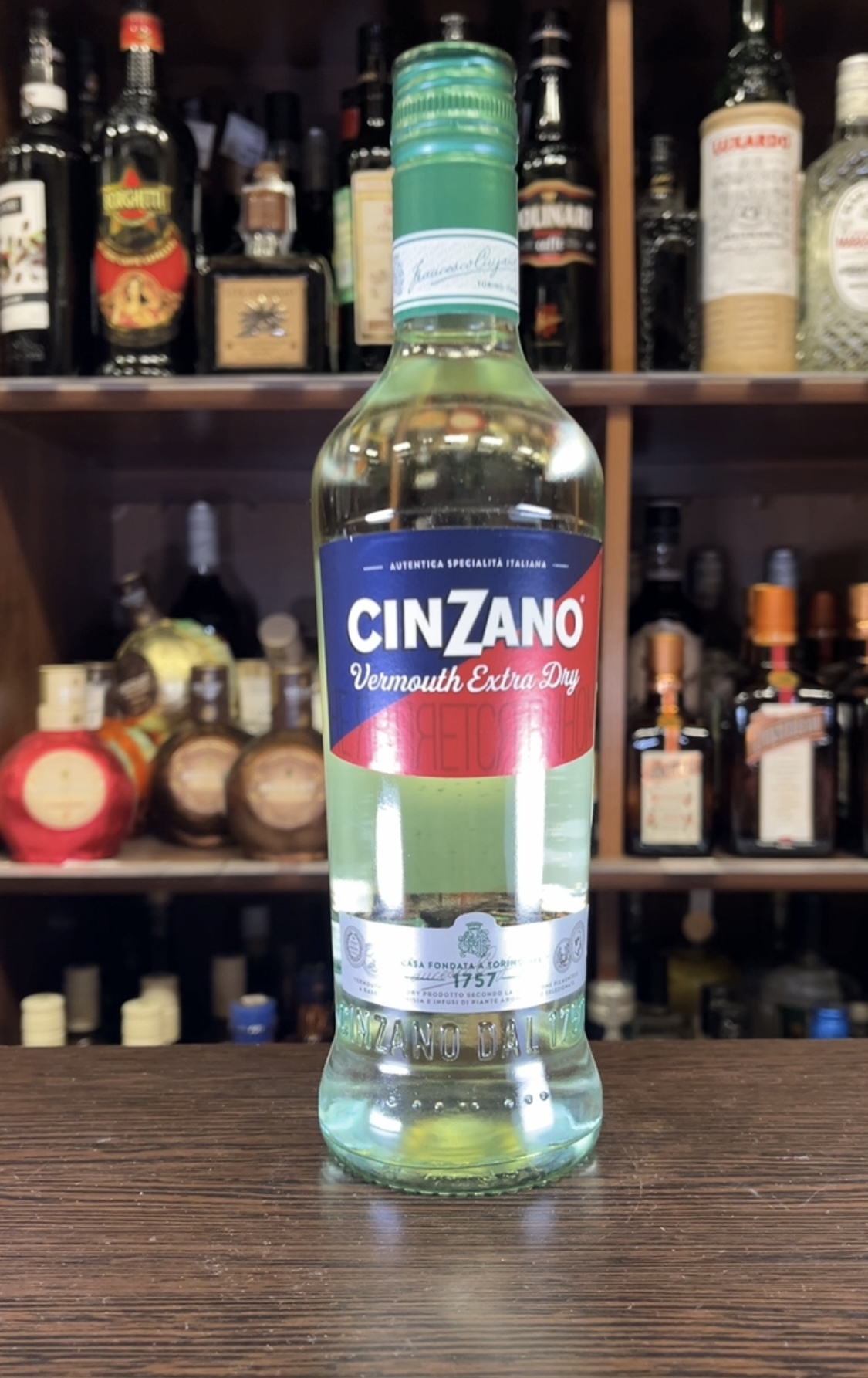 Cinzano Extra Dry Вермут Чинзано Экстра Драй 0.5л