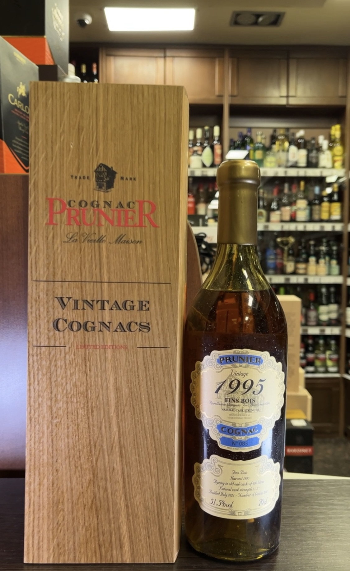 Prunier Petite Champagne Vintage 1995 Коньяк Прунье Птит Шампань Винтаж 1995г 0.7л в деревянной упаковке