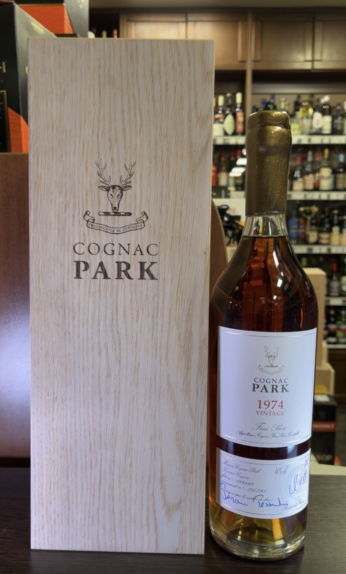 Cognac Park Vintage Fins Bois 1974 Коньяк Парк Винтаж Фэн Буа 1974г 0.7л в подарочной упаковке