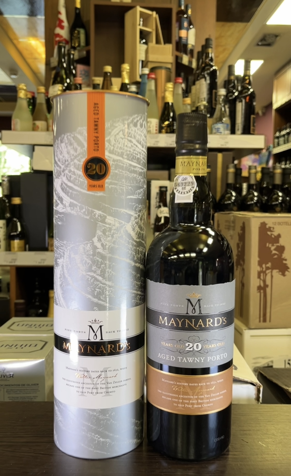 Maynards Tawny Porto 20 years Портвейн Майнардс Тони Порто 20 лет 0.75л в тубе