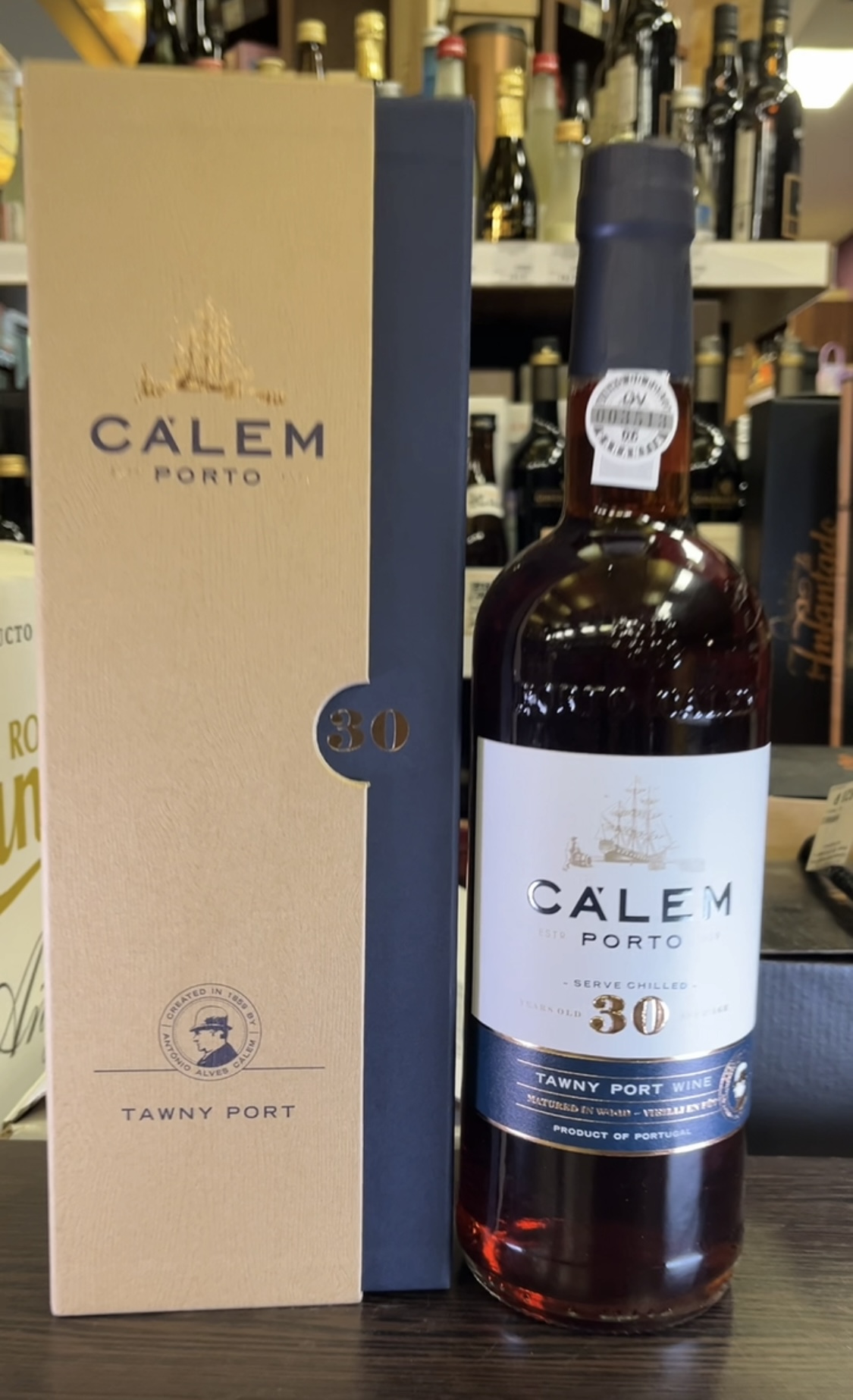 Calem Tawny 30 years Портвейн Калем Тони 30 лет 0.75л в подарочной упаковке